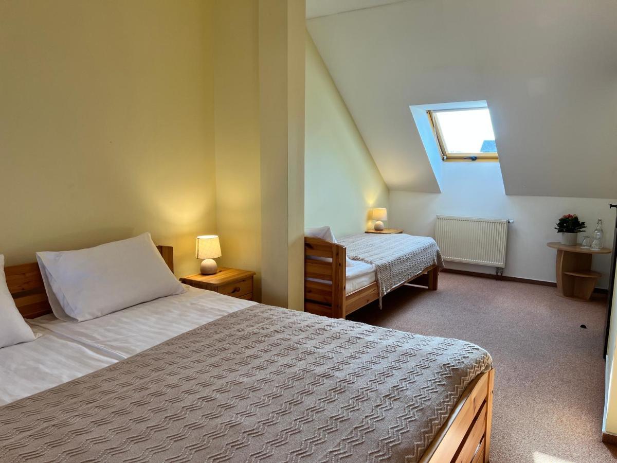 Hotel Marislav Cesnovice Εξωτερικό φωτογραφία