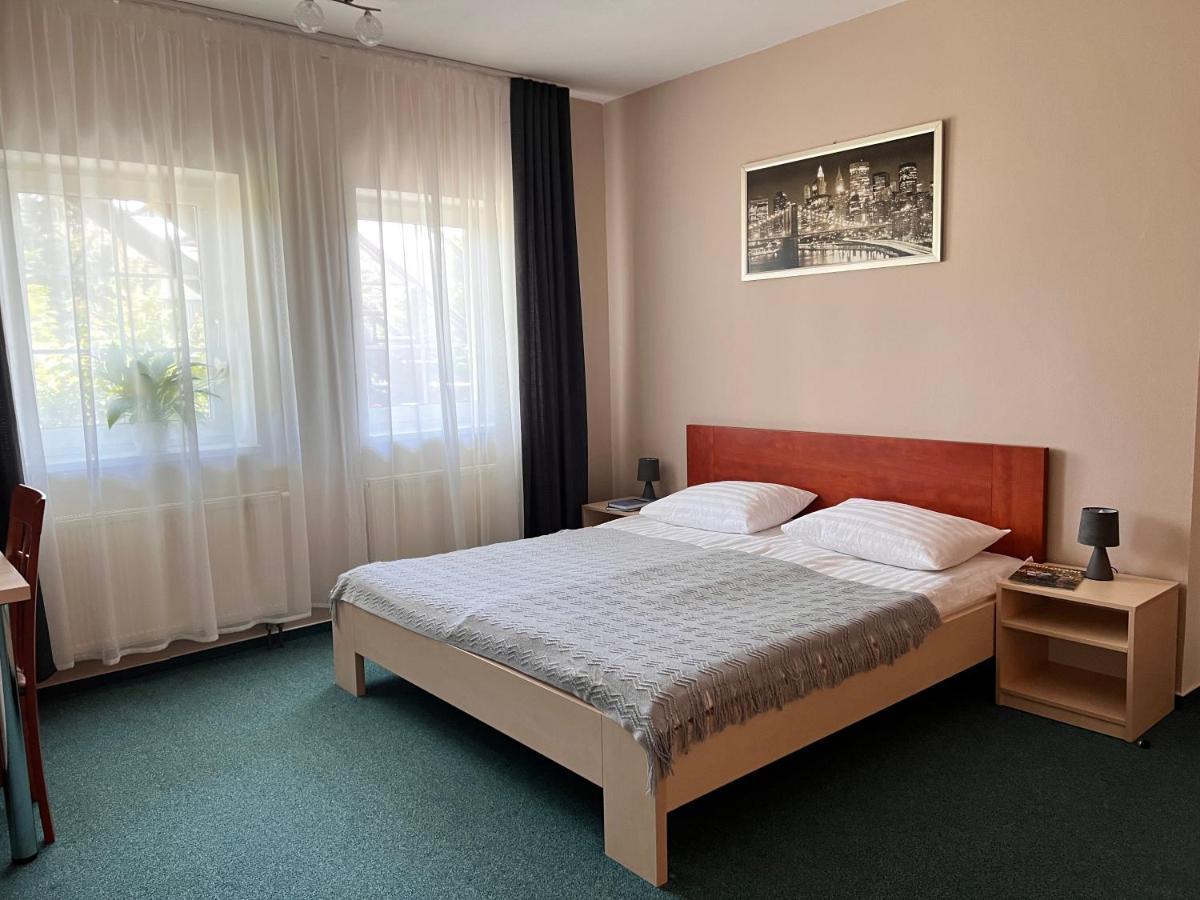 Hotel Marislav Cesnovice Εξωτερικό φωτογραφία